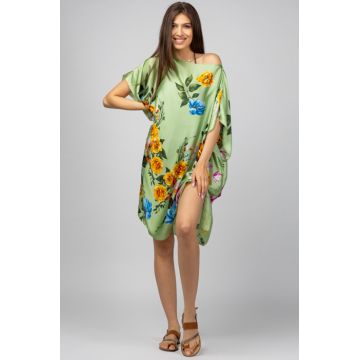 Rochie de plaja tip poncho din matase imprimat cu trandafiri pe fond verde pal