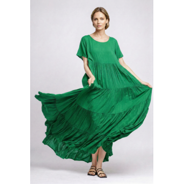 Rochie lunga verde, cu croi amplu si patru volane, stil boem elegant
