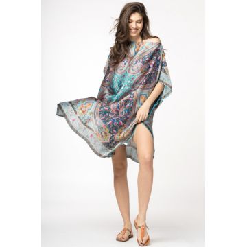 Rochie de plaja tip poncho din matase cu motive orientale pe fond turcoaz