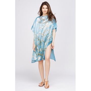 Rochie de plaja tip poncho din matase cu reproducere dupa Migdal Inflorind de Van Gogh Rochie de plaja tip poncho din matase cu reproducere dupa Migdal Inflorind de Van Gogh