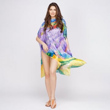 Rochie de plaja tip poncho din matase cu reproducere dupa o pictura cu campuri de lavanda Rochie de plaja tip poncho din matase cu reproducere dupa o pictura cu campuri de lavanda