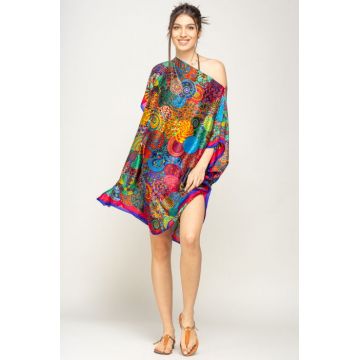Rochie de plaja tip poncho din matase imprimat cu mandale multicolore cu albastru si bordo pe margine