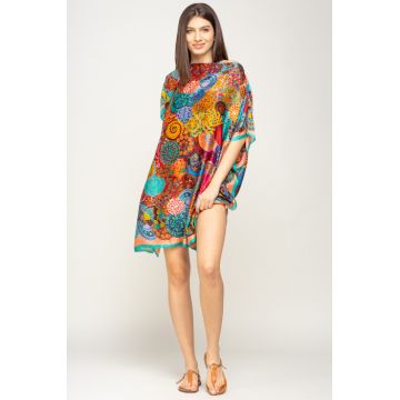 Rochie de plaja tip poncho din matase imprimat cu mandale multicolore cu turcoaz si corai pe margine