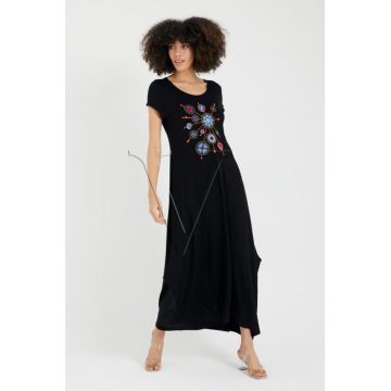 Rochie lalea in colturi, din tricot de vascoza, cu broderie Circles