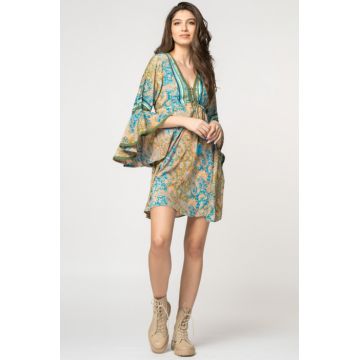 Rochie scurta stransa in talie cu imprimeu floral, din matase indiana turcoaz-bej