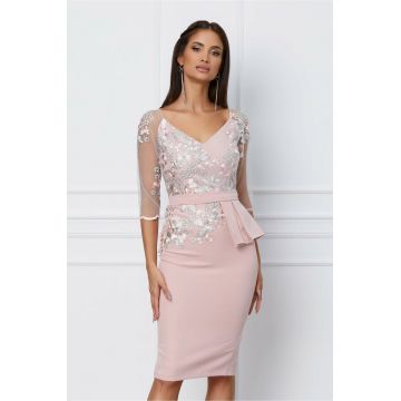 Rochie MBG roz cu broderie la bust si peplum in talie