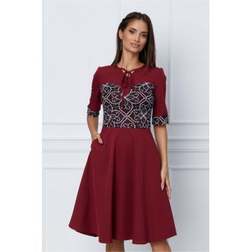 Rochie Moze bordo cu broderie colorata la bust