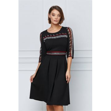 Rochie Moze neagra cu broderie rosie si gri