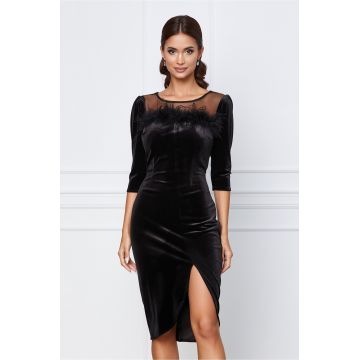 Rochie Moze neagra din catifea cu pene la bust