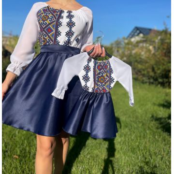 Set rochii stilizate traditional Mama si Fiica 70