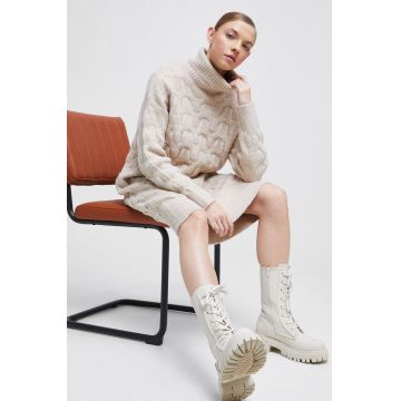 Medicine rochie culoarea bej, midi, oversize