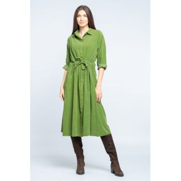 Rochie camasa din catifea reiata, verde olive, cu cordon in talie