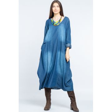 Rochie din blug cu nasture la spate Rochie din blug cu nasture la spate