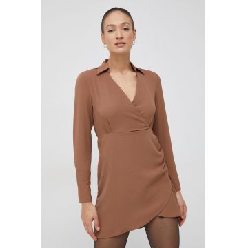 Vero Moda rochie culoarea maro, mini, drept