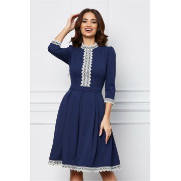 Rochie MBG bleumarin cu dantela alba la baza si bust