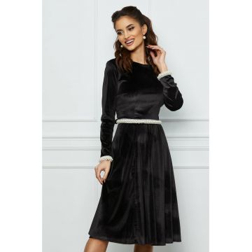 Rochie Dy Fashion neagra din catifea cu perle in talie si la maneci