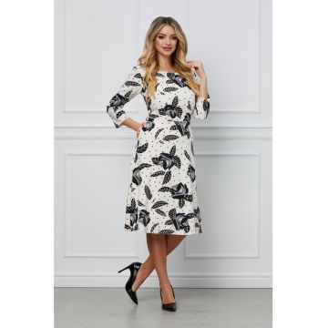 Rochie cu model floral si maneci 3/4