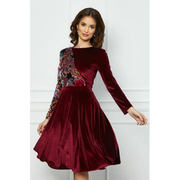 Rochie Dy Fashion bordo din catifea cu flori si tull la bust