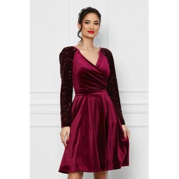 Rochie Ella Collection Sandi magenta din catifea cu paiete pe maneci