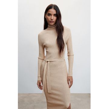 Rochie cu striatii si slit lateral Goletac
