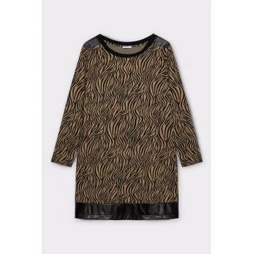 Rochie cu croiala dreapta si animal print