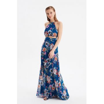 Rochie cu model floral si decupaje