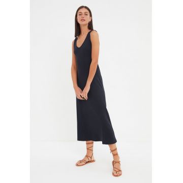 Rochie striata cu decolteu in V