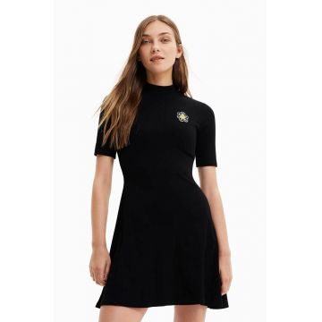 Desigual rochie culoarea negru, mini, evazati
