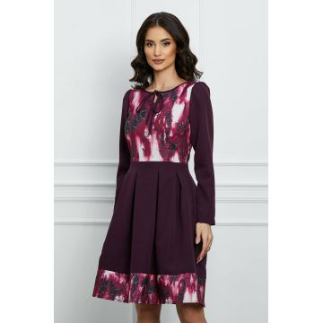 Rochie Moze mov cu imprimeu floral magenta la bust