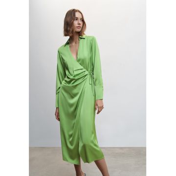 Rochie cu aspect satinat si model petrecut Colette