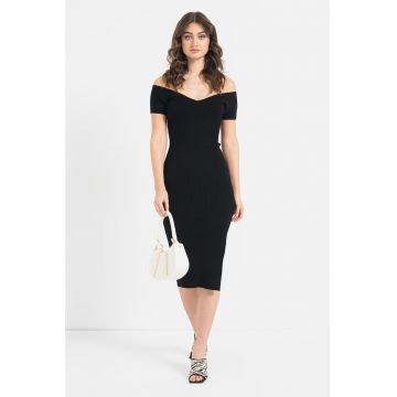 Rochie cu decolteu pe umeri sii slit lateral