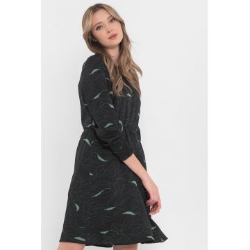 Rochie cu model floral si decolteu la baza gatului Satti