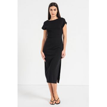 Rochie dreapta cu slit lateral