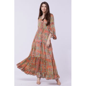 Rochie lunga cu volane si imprimeu floral, din matase indiana rosu deschis si albastru deschis