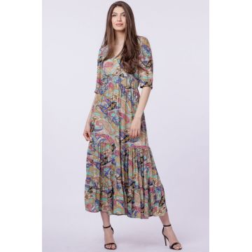 Rochie lunga din matase indiana, cu bust petrecut, imprimeu paisley si elemente aurii Rochie lunga din matase indiana, cu bust petrecut, imprimeu paisley si elemente aurii