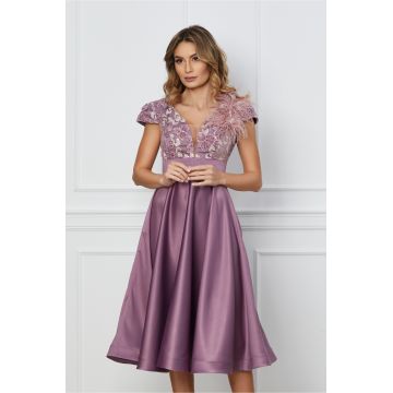 Rochie MBG lila cu broderie si pene la bust