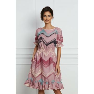 Rochie Christina roz cu imprimeuri bej in zig-zag