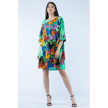 Rochie midi A-line din vascoza cu imprimeu inimi pe fond verde