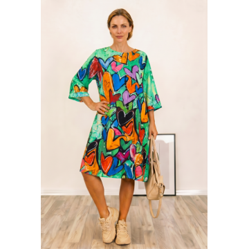 Rochie midi A-line din vascoza cu imprimeu inimi pe fond verde