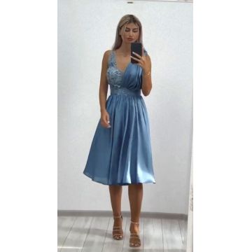 Rochie de ocazie bleu clos cu broderie florala 3D