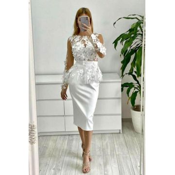 Rochie din tafta alba cu flori 3D