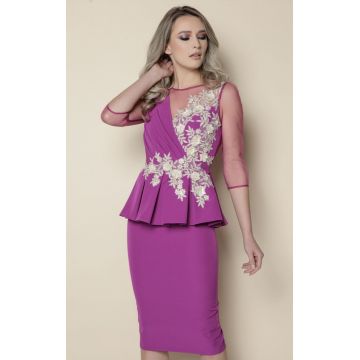 Rochie eleganta conica cu peplum si broderie