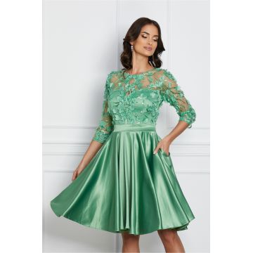 Rochie Ella Collection Cindy verde fistic din tafta cu broderie la bust