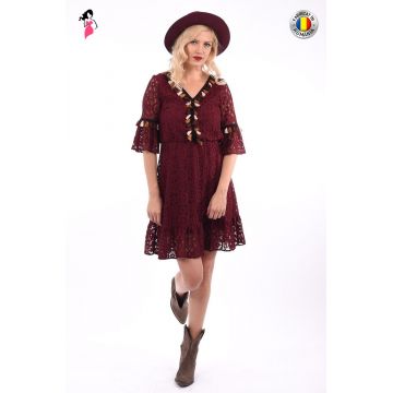 Rochie LaDonna eleganta din dantela de culoare bordo