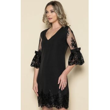 Rochie neagra eleganta cu broderie la baza si maneci clopot