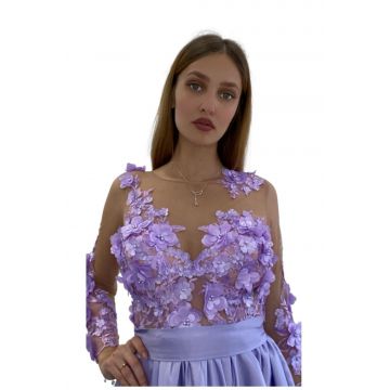 Rochie violet din voal cu flori 3D in partea superioara