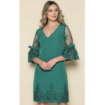 Rochie eleganta cu croi in A ai maneca din broderie