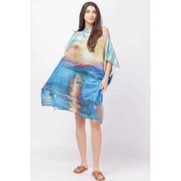Rochie de plaja tip poncho din matase cu imprimeu apus de soare pe fond albastru