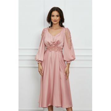 Rochie Denisa roz accesorizata cu perlute