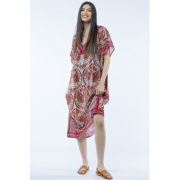 Rochie lunga de plaja tip poncho cu imprimeu floral pe fond bej